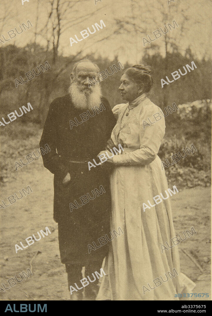 SOPHIA ANDREEVNA TOLSTAYA. The last wedding day. Leo Tolstoy and Sophia Andreevna on September 23, 1910.