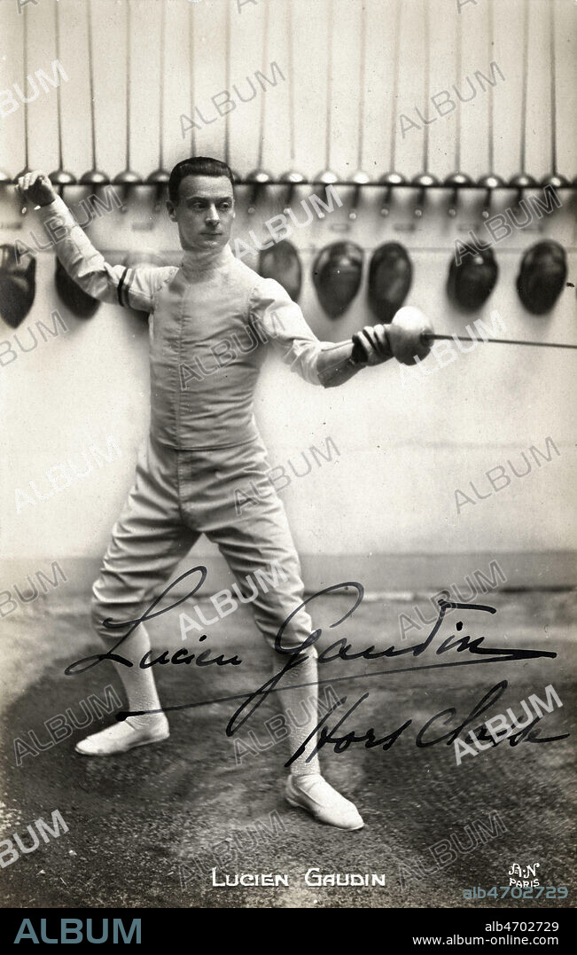 Lucien GAUDIN (1886-1934), escrimeur francais. Carte postale vers 1910 avec autographe du sportif. Credit : IM/KHARBINE-TAPABOR.