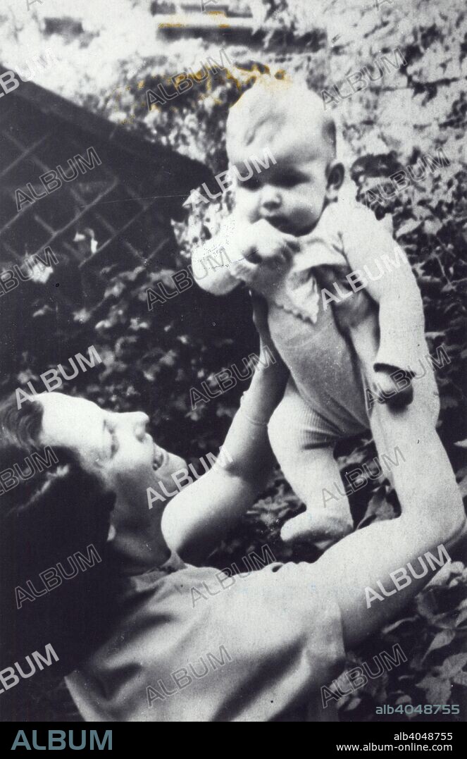 Alice Sommerlath with her daughter, Silvia, Heidelberg, Germany, 1944. Alice Sommerlath with her daughter Silvia (1943-) who married King Carl XVI Gustaf of Sweden in 1976.
