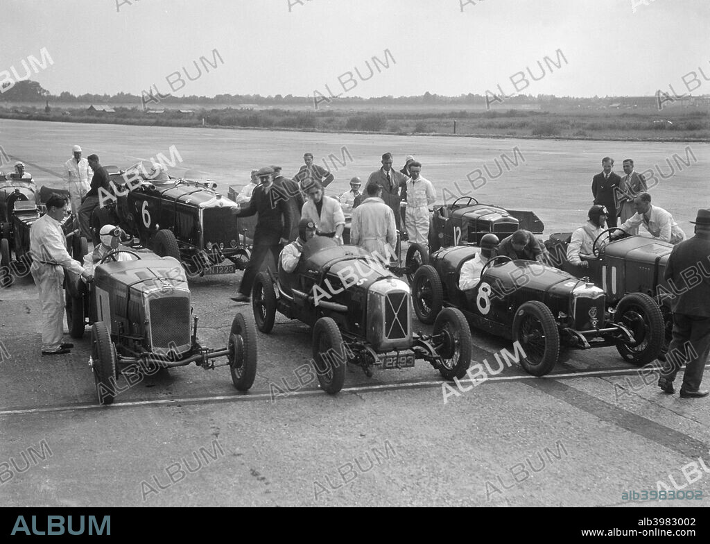 Frazer-Nash 1496 cc.  No: 1 Driver: Aldington, H.J. J.C.C. Team. Left of centre Salmson 1090S cc.Reg. No.  YW2293.  Event Entry No: 5 Driver: Baker, A.L. B & H. M. C. Team.  Right of centre Riley 1089 cc.  Brooklands.  Inter-Club Meeting. Date: 20.6.31.