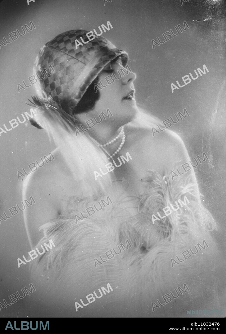 ' Miss Hungary '. Mlle Olly von Wlassics , the Budapest beauty , who has been chosen to represent her country at the International Beauty contest to be held at Galveston , Texas . 19 May 1928.