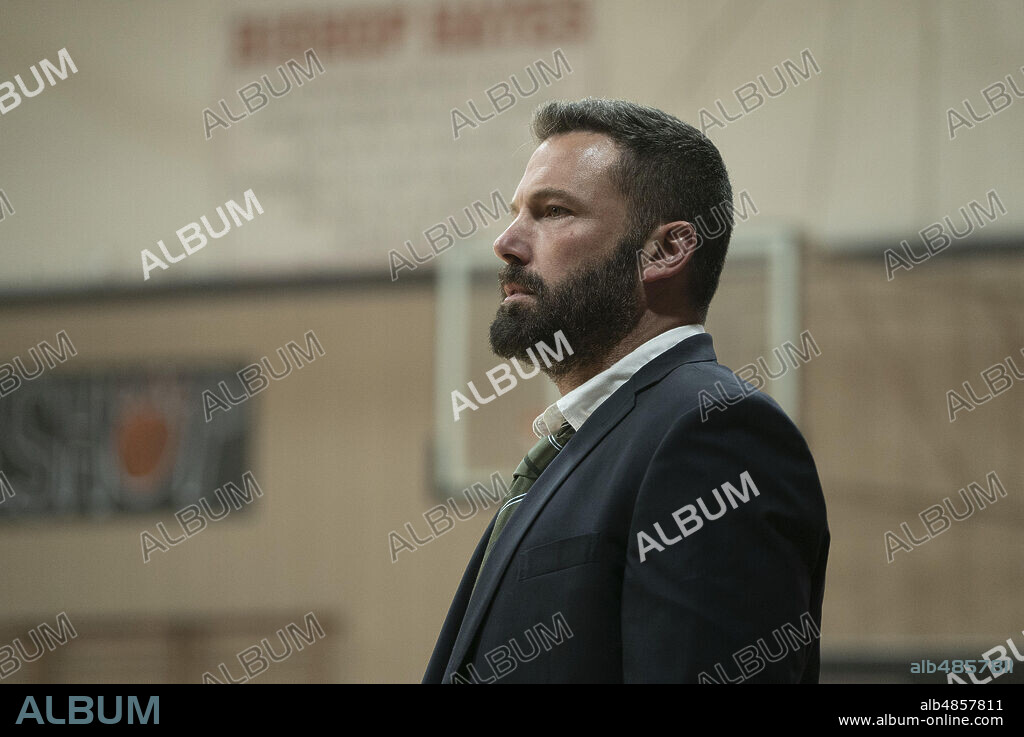 BEN AFFLECK in THE WAY BACK, 2020, directed by GAVIN O'CONNOR. Copyright WARNER BROS./BRON STUDIOS/JENNIFER TODD PICTURES/MAYHEM PICT / FOREMAN, RICHARD.