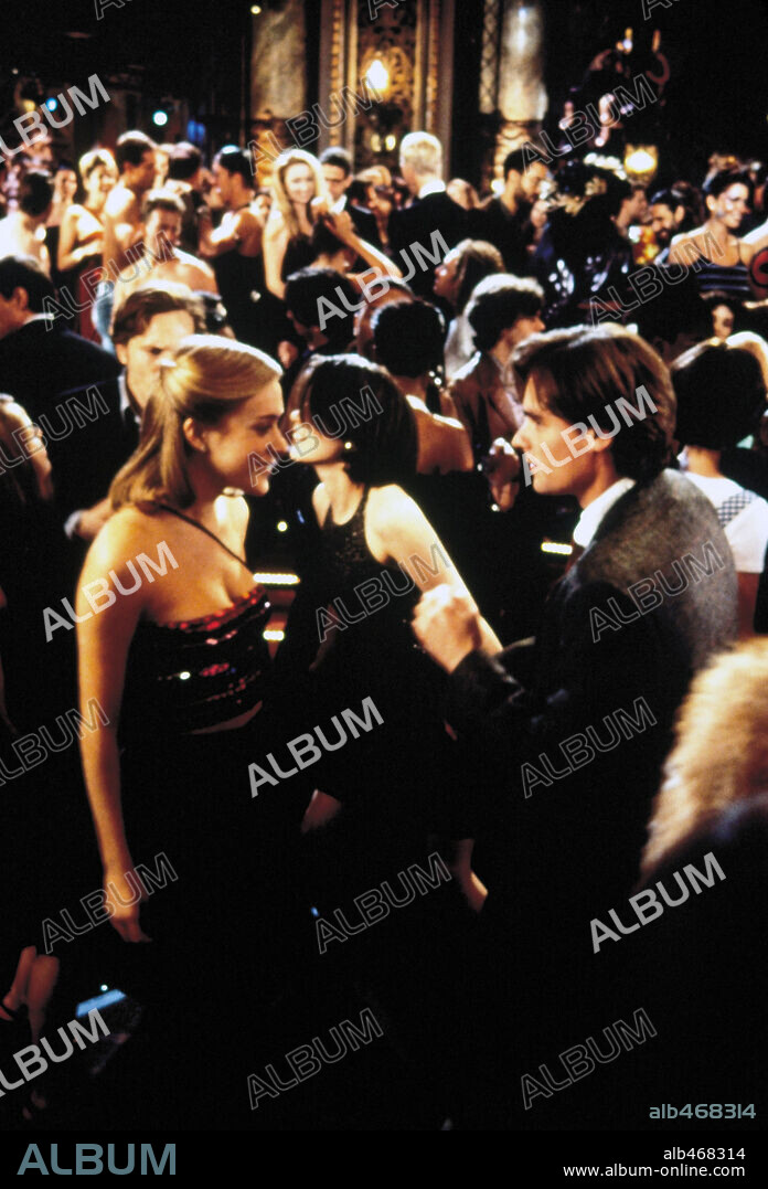 CHLOE SEVIGNY und KATE BECKINSALE in THE LAST DAYS OF DISCO, 1998, unter der Regie von WHIT STILLMAN. Copyright CASTLE ROCK ENTERTAINMENT / WETCHER, BARRY.