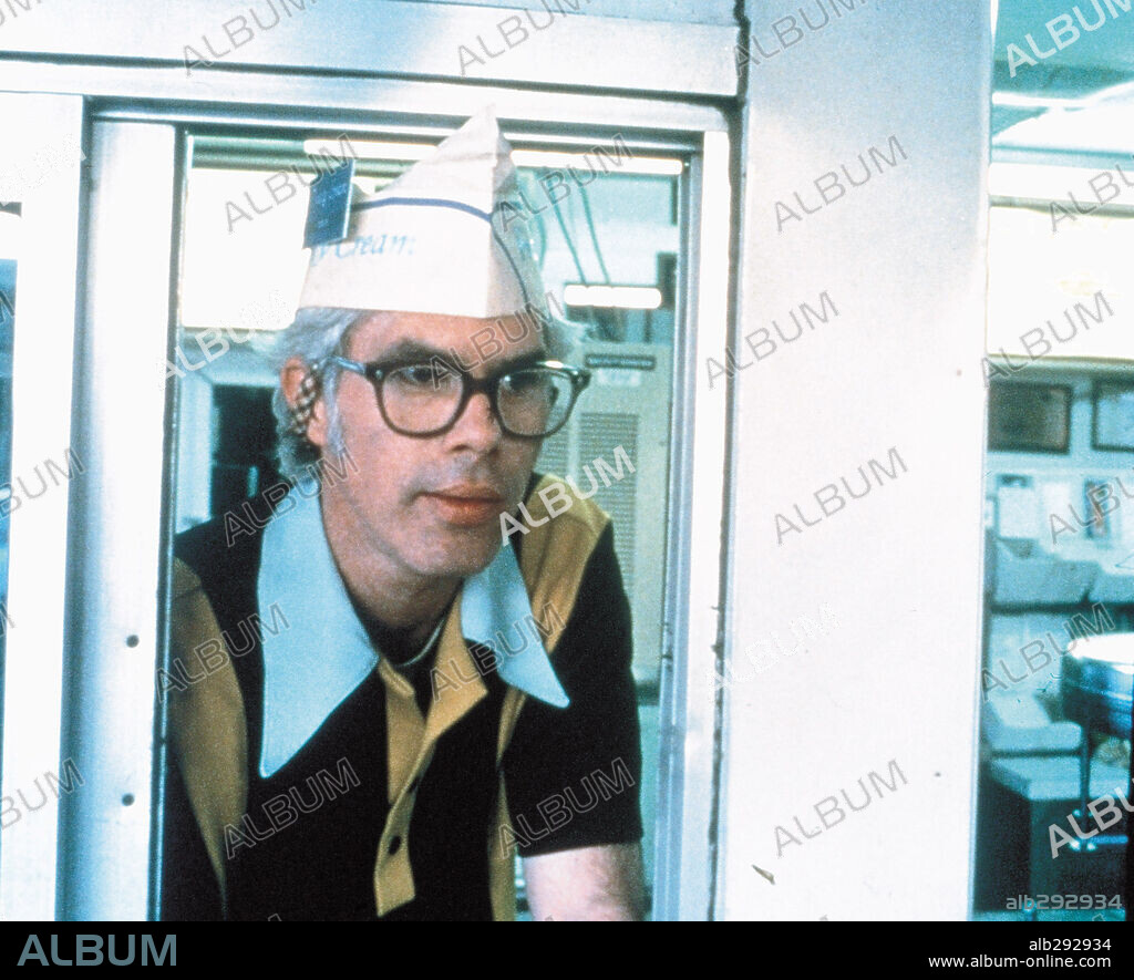 JIM JARMUSCH in SLING BLADE, 1996, directed by BILLY BOB THORNTON. Copyright MIRAMAX.