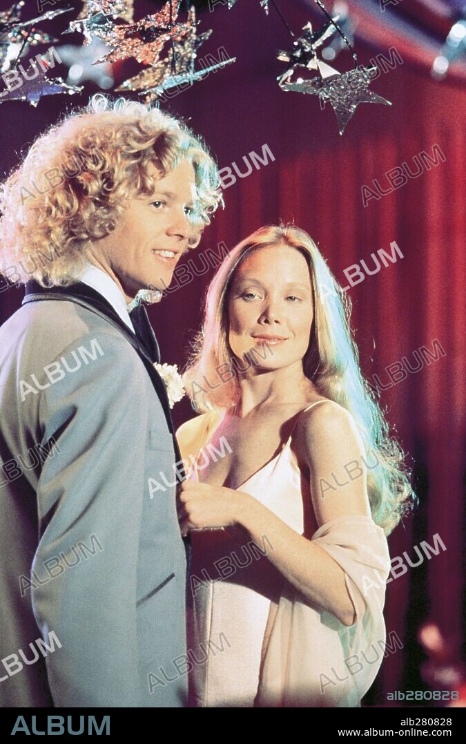SISSY SPACEK y WILLIAM KATT en CARRIE, 1976, dirigida por BRIAN DE PALMA. Copyright UNITED ARTISTS.