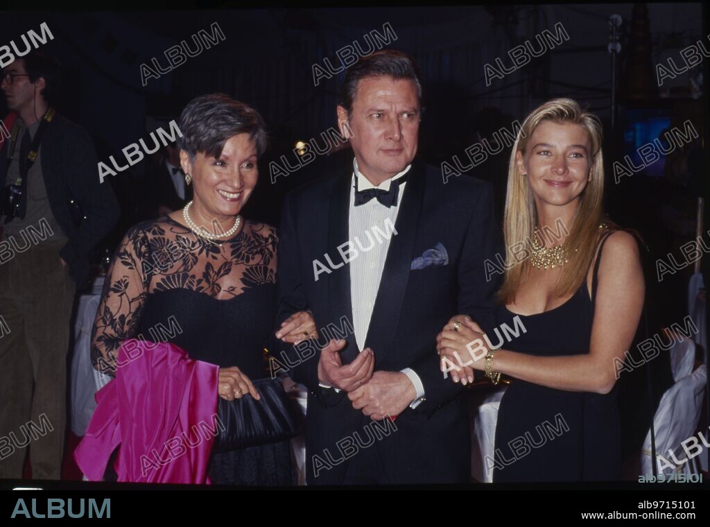 Madrid, 08/03/1993. Carlos Larrañaga, Ana Diosdado y Amparo Larrañaga, en la gala de entrega de los premios Fotogramas de Plata.