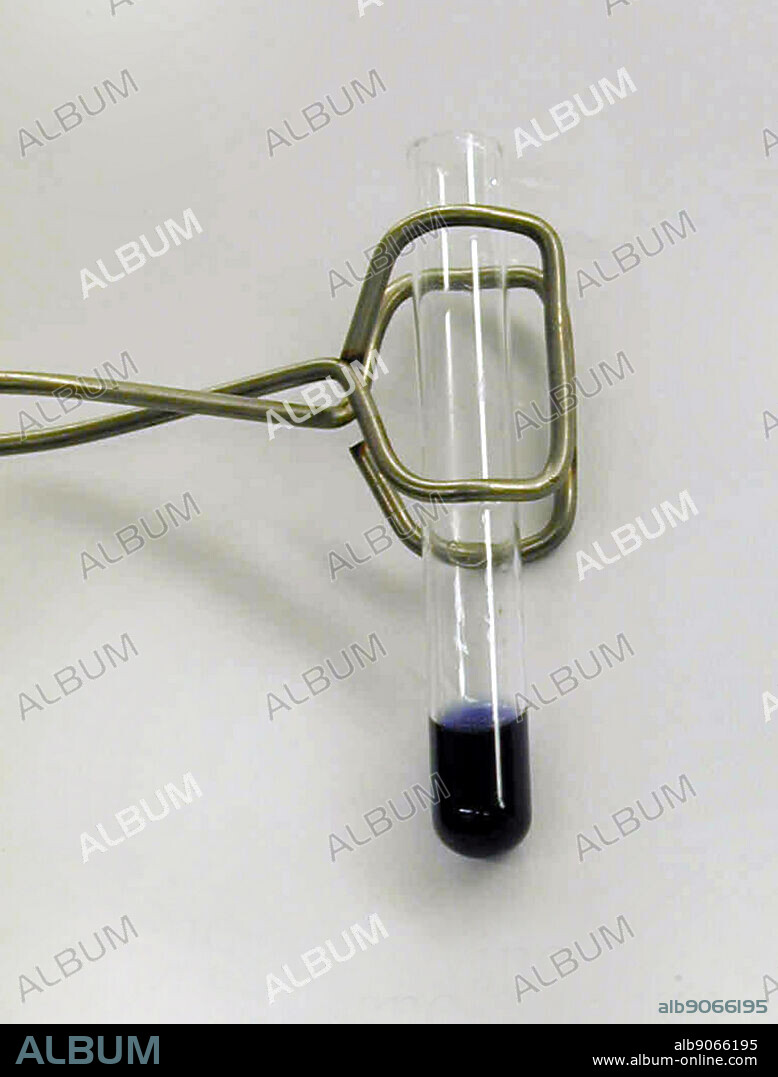 Duquenois-Levine Test: Step 2: Addition of hydrochloric acid. The Duquenois reagent is used in the Rapid Modified DuquenoisLevine test, an established screening test for the presence of marijuana. The test was initially developed in the 1930s by Pierre Duquenois, and was adopted in the 1950s by the United Nations as the preferred test for cannabis.
