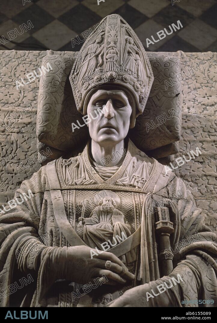 LORENZO MERCADANTE DE BRETAÑA. CAPILLA DE SAN HERMENEGILDO - DET DEL SEPULCRO DEL CARDENAL CERVANTES - 1453.