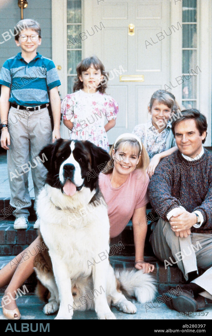 BONNIE HUNT et CHARLES GRODIN dans BEETHOVEN, 1992, réalisé par BRIAN LEVANT. Copyright UNIVERSAL PICTURES.