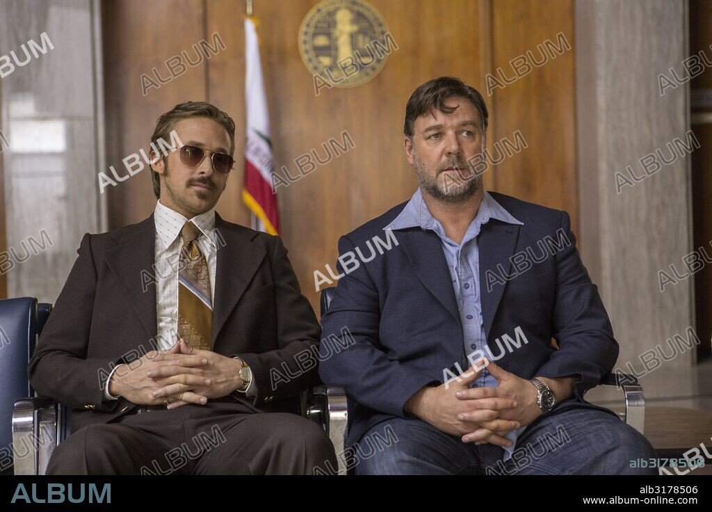 RUSSELL CROWE y RYAN GOSLING en DOS BUENOS TIPOS, 2016 (THE NICE GUYS), dirigida por SHANE BLACK. Copyright MISTY MOUNTAINS/SILVER PICTURES/WAYPOINT ENTERTAINMENT.