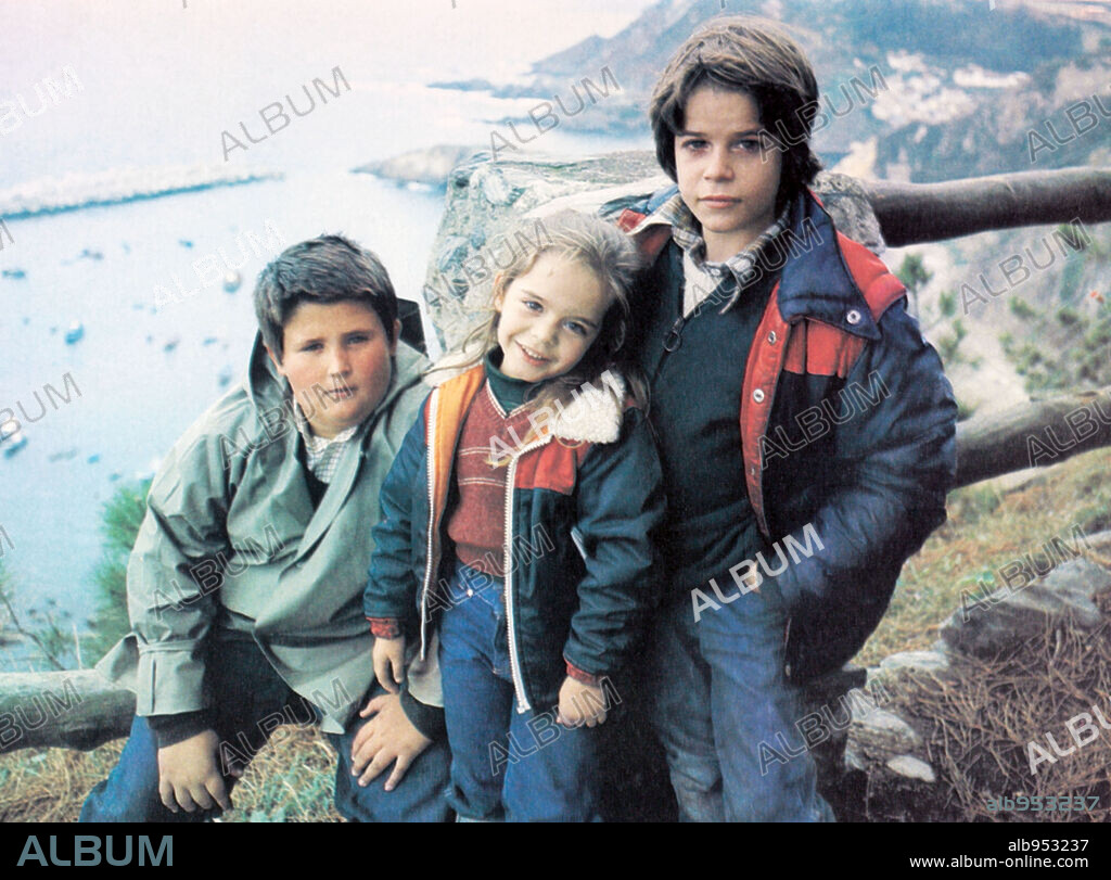MARIA ADANEZ en MAR BRAVA, 1983.