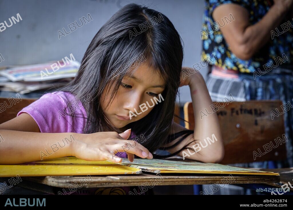 escuela oficial rural mixta, la Taña, Quiche, República de Guatemala, América Central.
