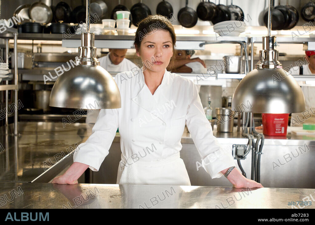 CATHERINE ZETA-JONES in NO RESERVATIONS, 2007, directed by SCOTT HICKS. Copyright CASTLE ROCK ENTERTAINMENT / LEE, DAVID.