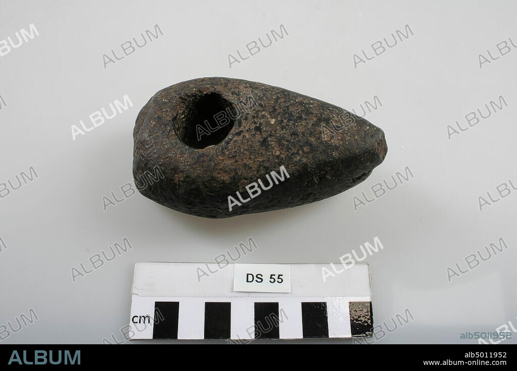 Granite hammer., Hammer, stone, granite, 5 x 5.8 x 10.5 cm, prehistoric, Denmark, unknown, unknown, unknown.