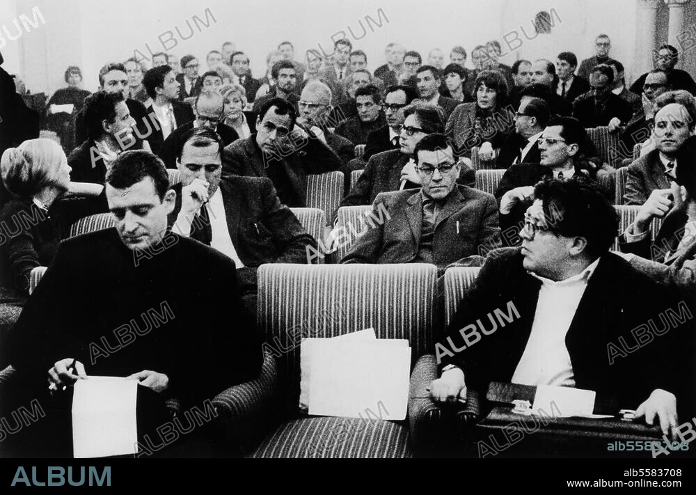 Literatur / Geschichte:. Tagung der "Gruppe 47" in Berlin im Haus des Literarischen Colloquiums am Wannsee, 19.-21.11.1965. Foto.