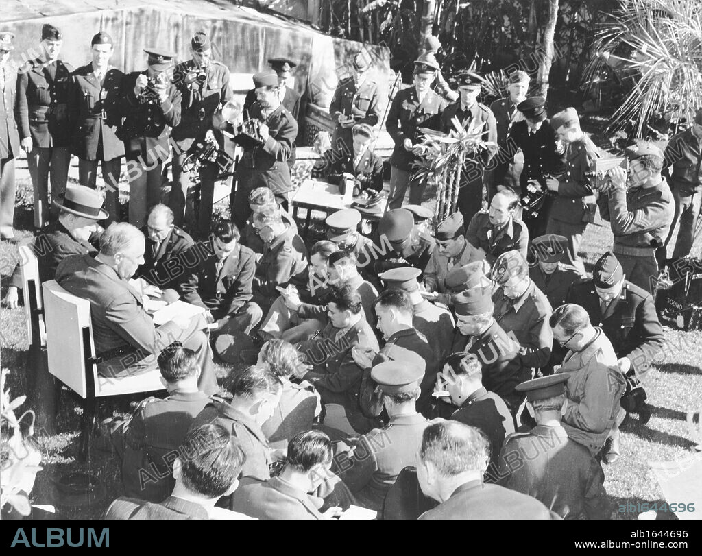 World War II 1939-1945: Casablanca Conference, Morocco, North Africa, January 1943, to plan the Allied war strategy. President Roosevelt, Prime Minister Winston Churchill at his side, speaking to the assembled war correspondents. 1943.