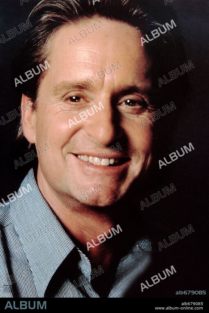 MICHAEL DOUGLAS en ACOSO, 1994 (DISCLOSURE), dirigida por BARRY LEVINSON. Copyright WARNER BROTHERS.
