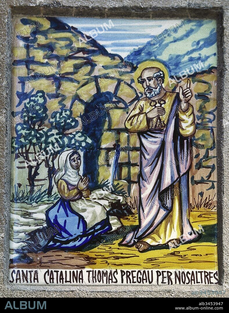 Santa Catalina Tomás i Gallard (Caterina Thomás, Caterina Tomás o Catalina Thomas) (Valldemossa, 1531-Palma de Mallorca, 1574). Religiosa agustina, llamada "La Beateta" o "La Beata". Beatificada por Pío VI en 1792 y canonizada por Pio XI en 1930. Representación de Santa Catalina en un plafón cerámico.