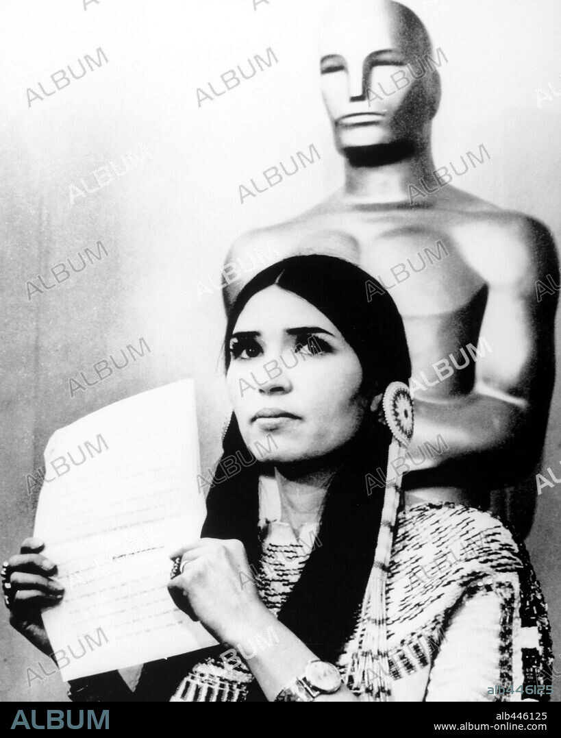 FILM HISTORY: OSCARS. The 45th Academy Awards / 1973. 
Sacheen Littlefeather picks up the prize wich Marlon Brando refused to accept  for the reason that the U.S. and especially Hollywood are discriminating Native American people. 1973