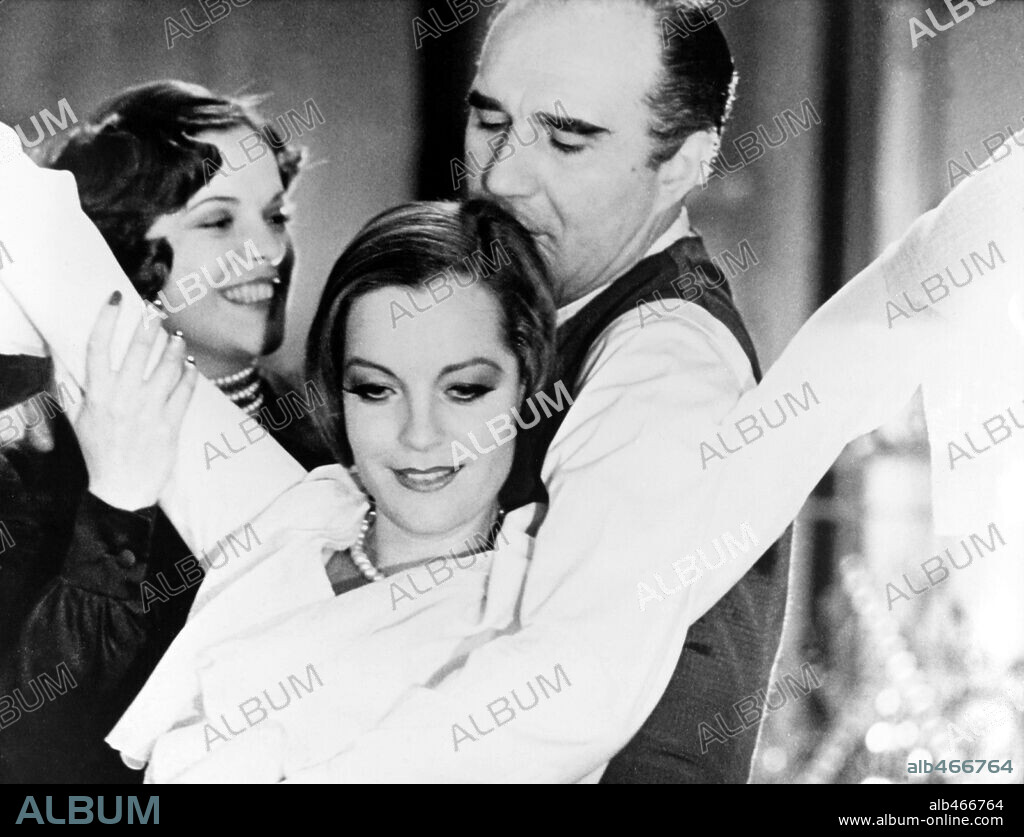 MASCHA GOMSKA, MICHEL PICCOLI and ROMY SCHNEIDER in THE INFERNAL TRIO, 1974 (LE TRIO INFERNAL), directed by FRANCIS GIROD. Copyright LIRA FILMS/FILMS 66/BELSTAR PROD./OCEANIA FILMS.