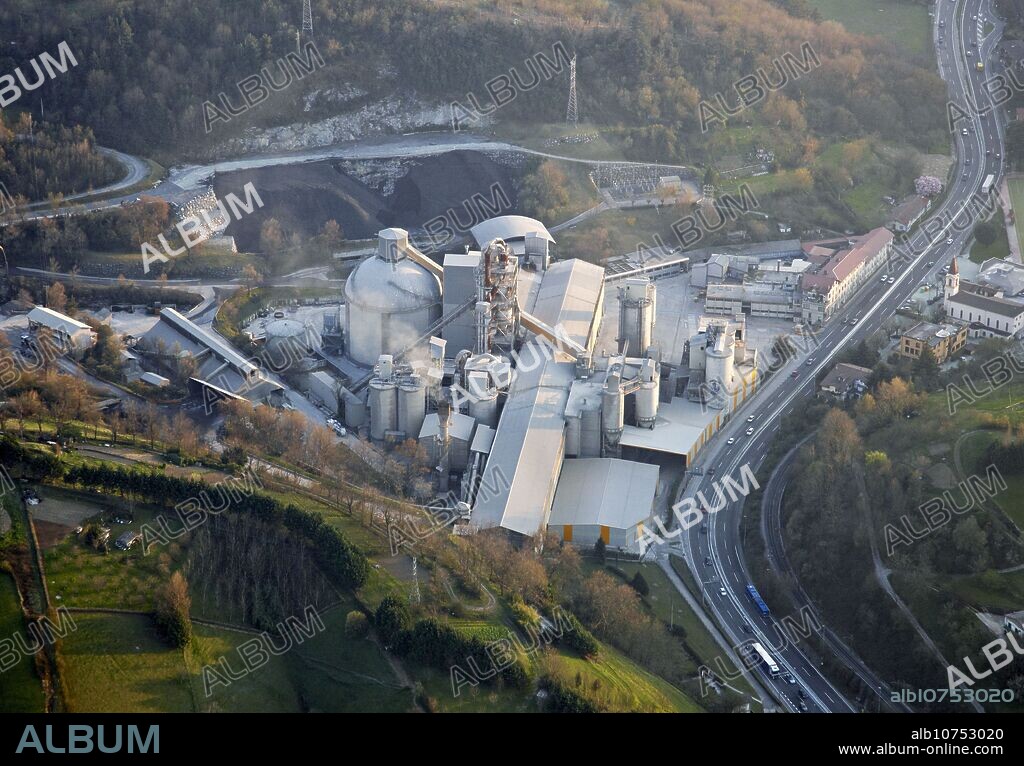 Cement plant, Añorga, San Sebastián (Donostia), Gipuzkoa, Basque Country, Spain.
