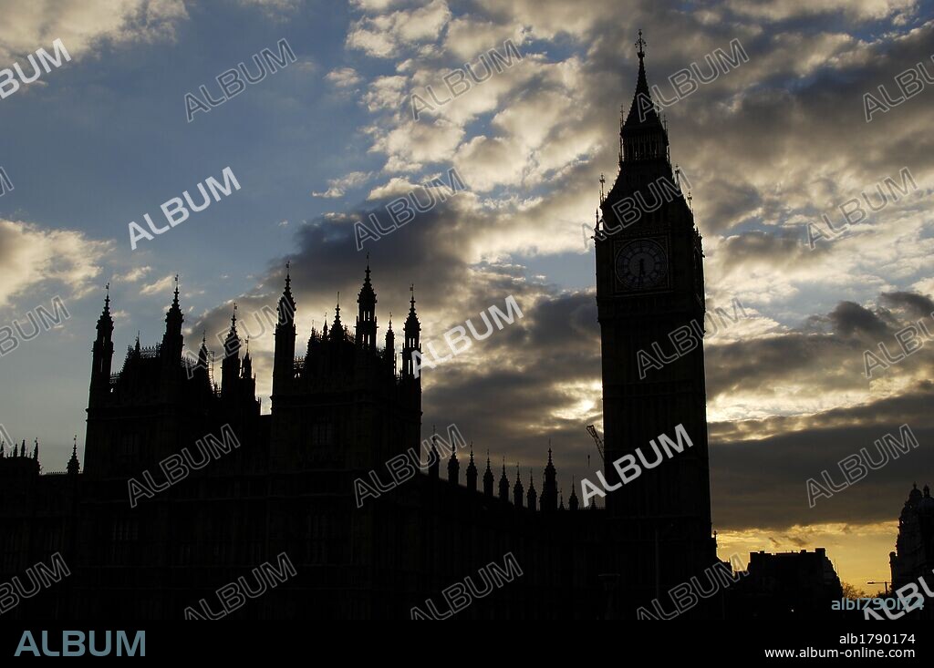 Silueta del BIG BEN. Londres. Inglaterra. Reino Unido.