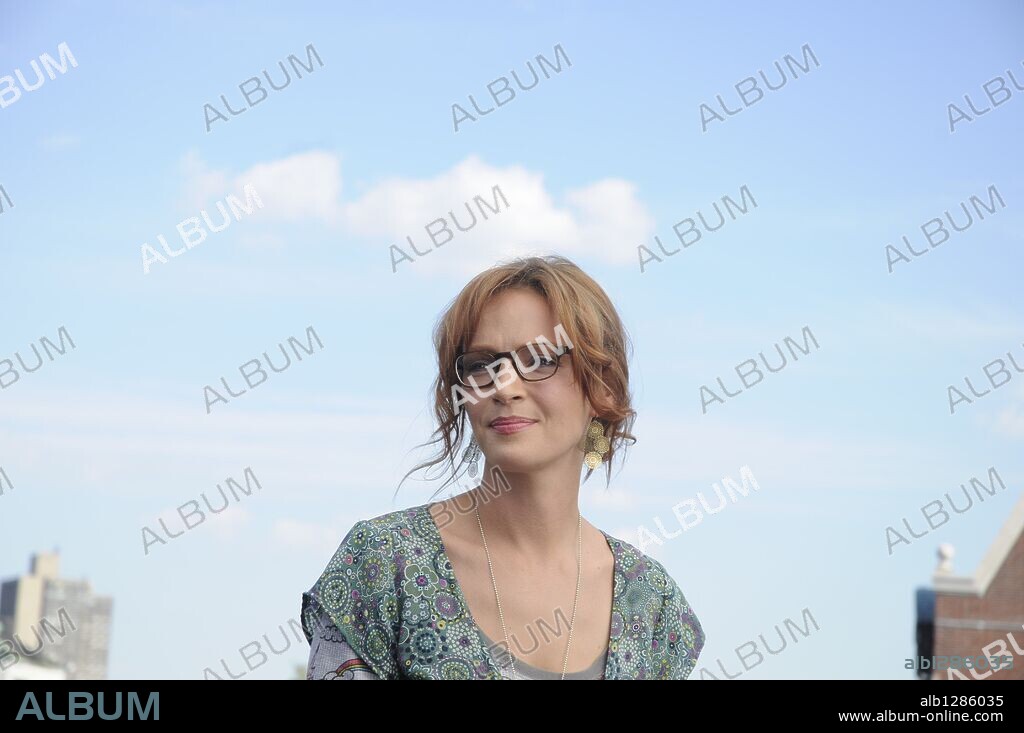 UMA THURMAN en UNA MAMA EN APUROS, 2009 (MOTHERHOOD), dirigida por KATHERINE DIECKMANN. Copyright KILLER FILMS.
