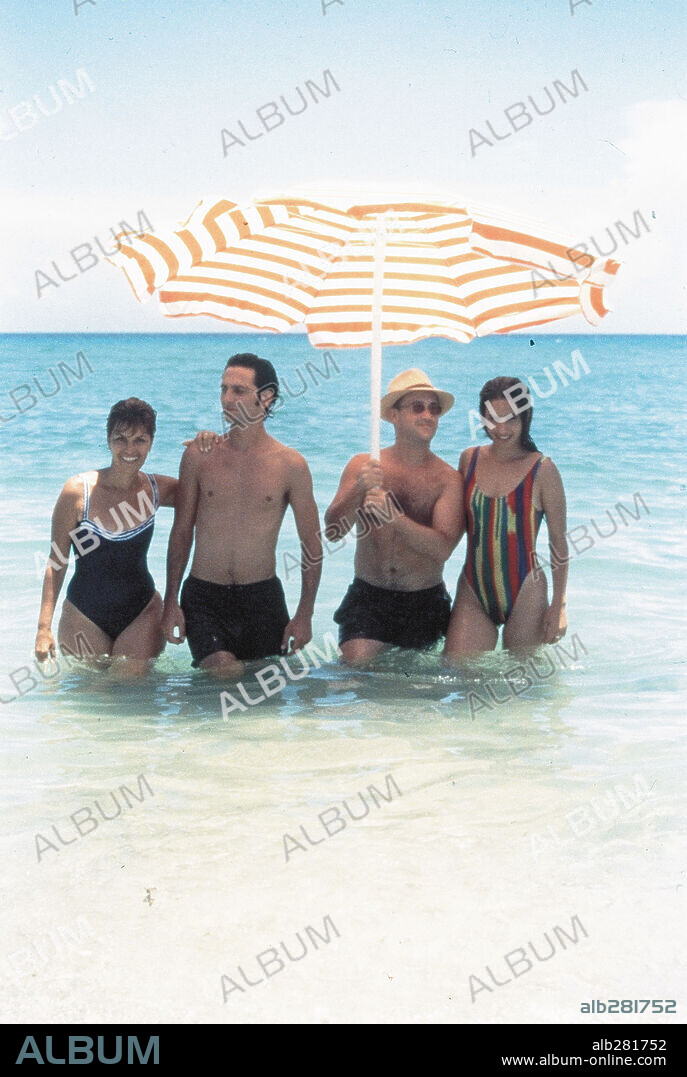 ERNESTO ALTERIO, JAVIER CAMARA, LAURA RAMOS y MIRTHA IBARRA en CUARTETO DE LA HABANA, 1999, dirigida por FERNANDO COLOMO. Copyright AURUM/EL PASO.