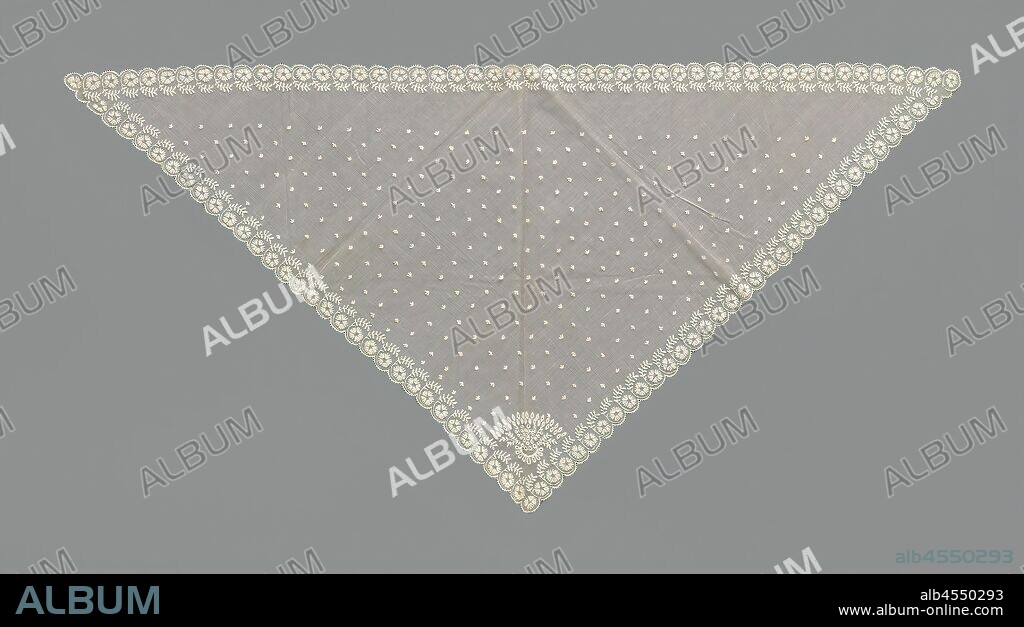 Fichu of lace embroidery on gauze with flowers embedded in sickle-shaped branches along the scallop edge, Fichu of natural-colored lace embroidery: drumming on mesh fabric with twisted binding. Triangular model with a fine scalloped edge on all sides. The midfield is littered with a pattern of leaves and on the edge is a flower in each shell, around the left side of each flower is a sickle-shaped branch. At the bottom is a flower basket with branches that are suitable as a fan., anonymous, Friesland (possibly), c. 1825, linen (material), gauze, h 54 cm Ã— w 108 cm Ã—, 2.5 cm.