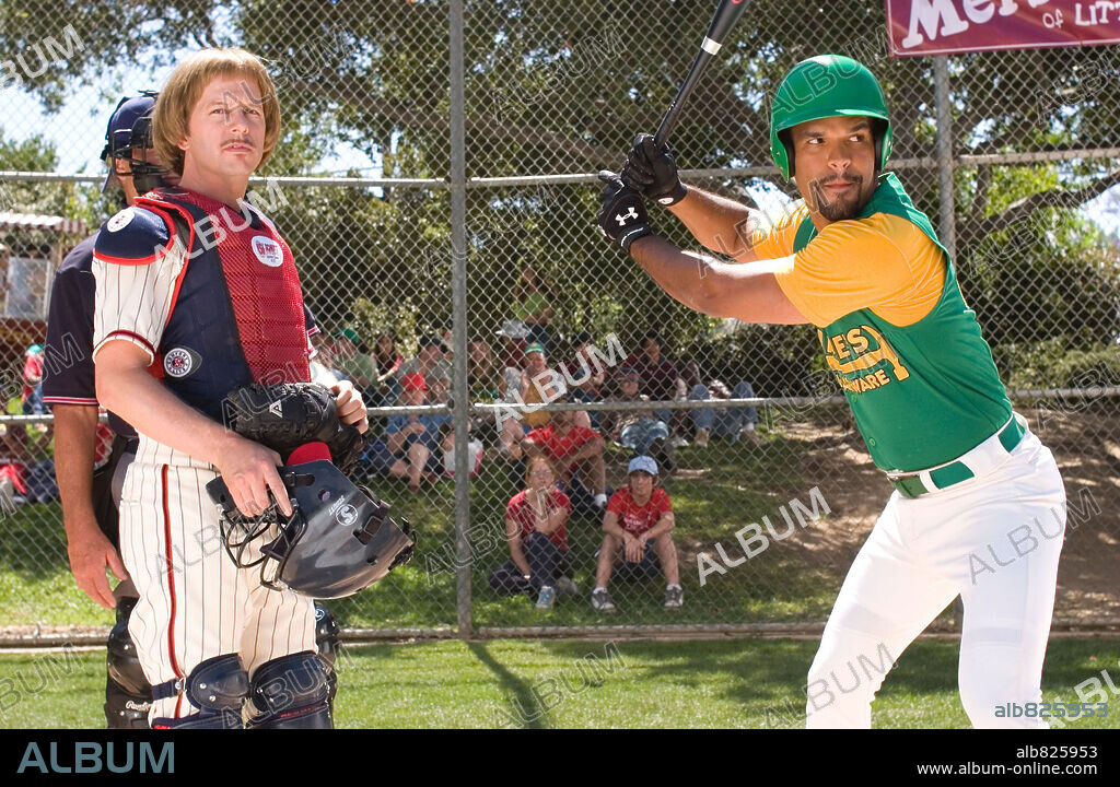 AMAURY NOLASCO and DAVID SPADE in THE BENCHWARMERS, 2006, directed by DENNIS DUGAN. Copyright COLUMBIA PICTURES / MICHAELS, DARREN.