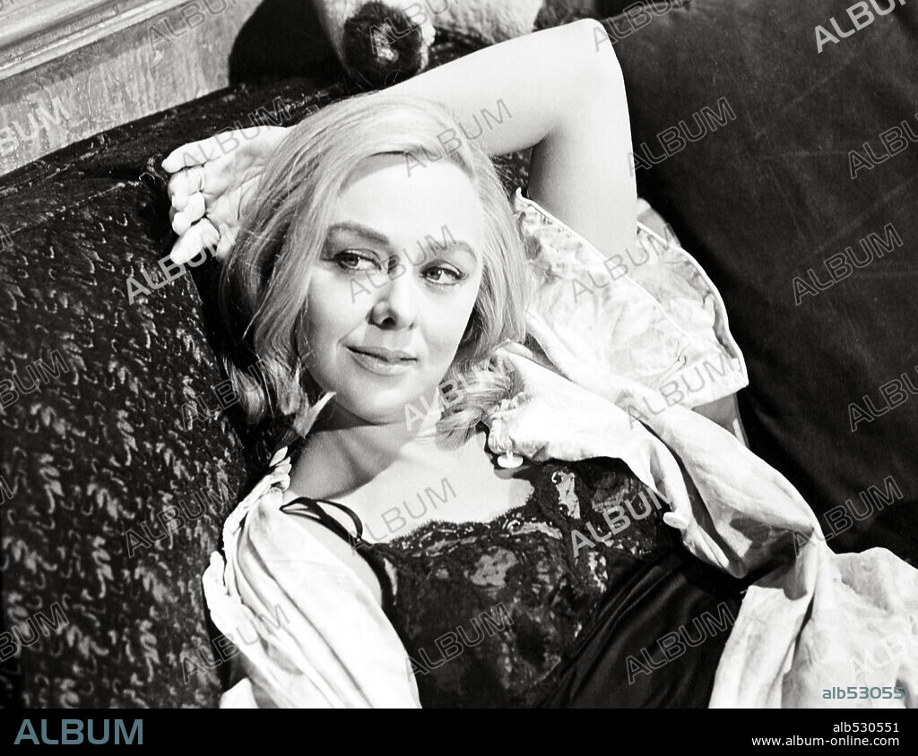 LOUISE LATHAM in MARNIE, 1964, directed by ALFRED HITCHCOCK. Copyright UNIVERSAL PICTURES.