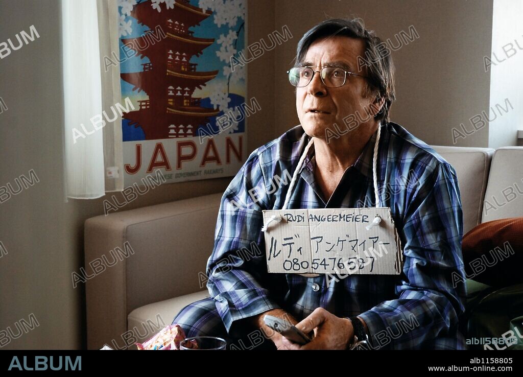 ELMAR WEPPER en CEREZOS EN FLOR, 2008 (KIRSCHBLUTEN-HANAMI), dirigida por DORIS DORRIE. Copyright Olga film gmbh/ BR/ ARD degeto film/ Arte.