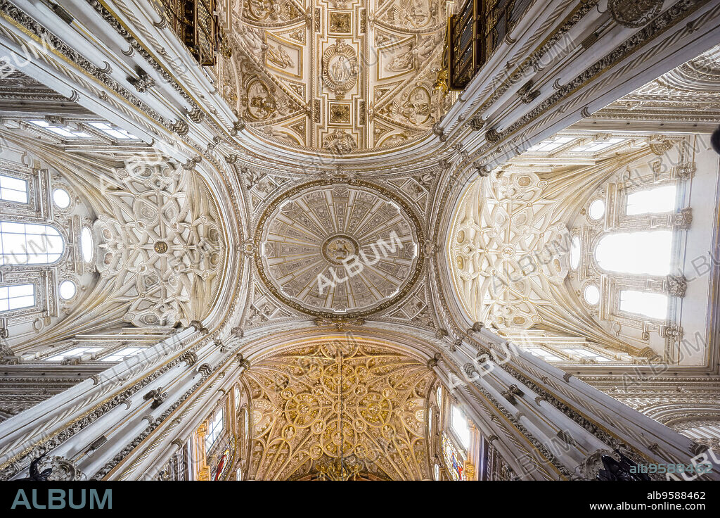 Crucero de la Catedral de Córdoba, Mezquita-catedral de Córdoba, Andalucia, Spain.