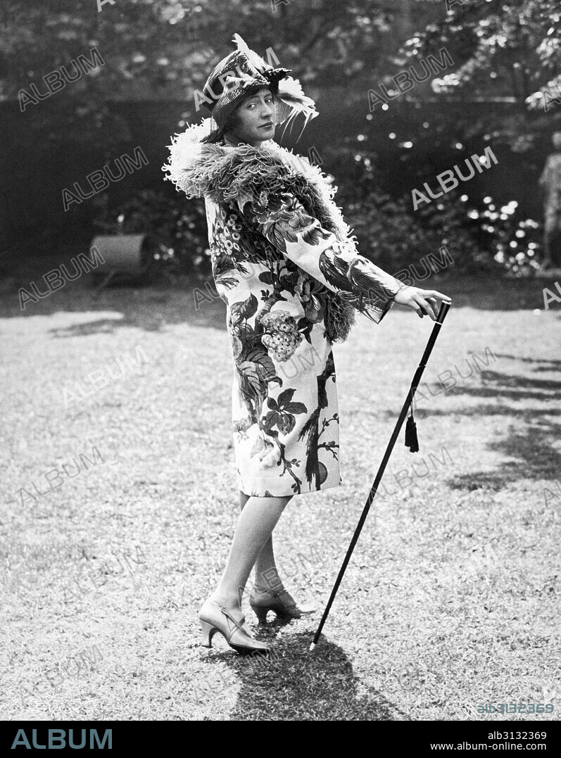 England:  c. 1936 Eva Moore's daughter, actress Jill Esmond who wil appear in the role of 'Eliza'.