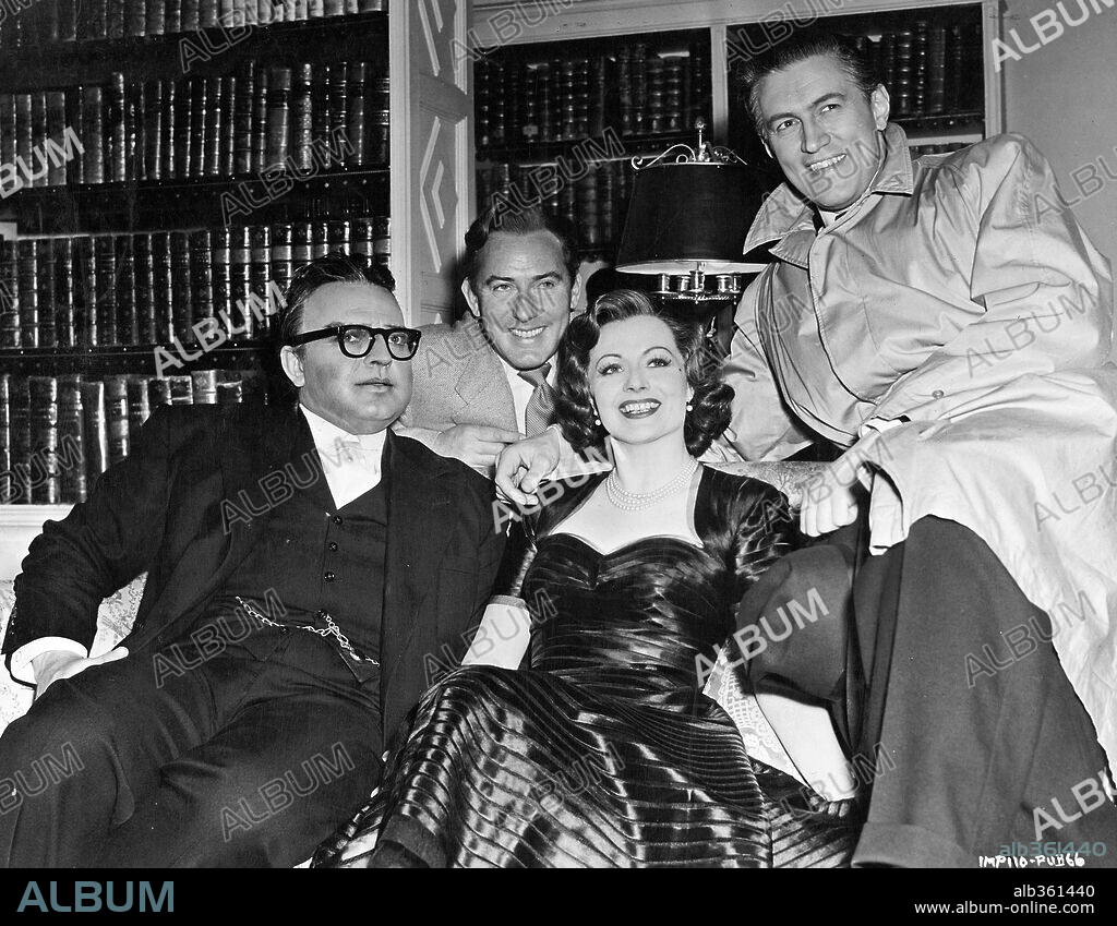 JOHN McCALLUM, MARGARET LOCKWOOD, MICHAEL WILDING and ORSON WELLES in TRENT'S LAST CASE, 1952. Copyright BRITISH LION.