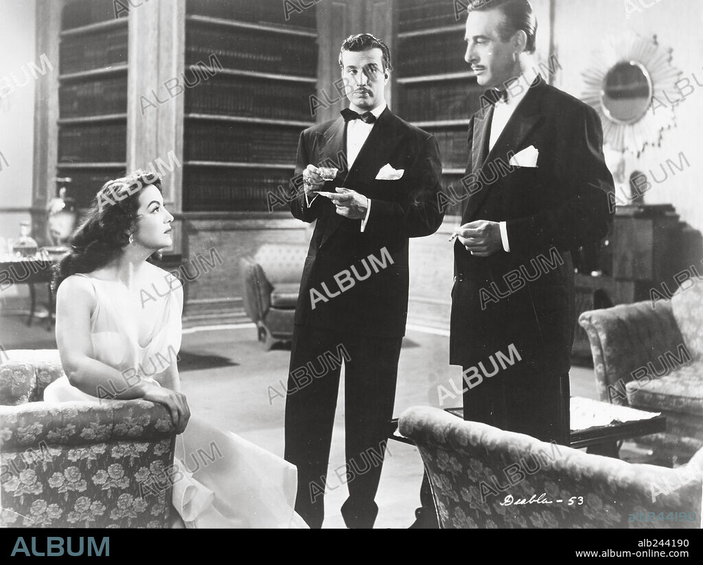 CROX ALVARADO, MARIA FELIX y VICTOR JUNCO en DOÑA DIABLA, 1950, dirigida por TITO DAVISON. Copyright FILMEX.