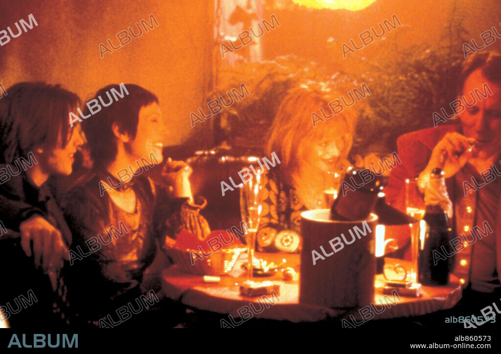 JAMES WOODS, MELANIE GRIFFITH and NATASHA GREGSON WAGNER in ANOTHER DAY IN PARADISE, 1998, directed by LARRY CLARK. Copyright CHINESE BOOKIE.