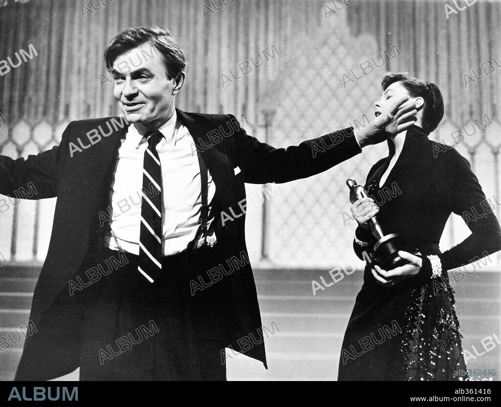 JAMES MASON and JUDY GARLAND in A STAR IS BORN, 1954, directed by GEORGE CUKOR. Copyright WARNER BROTHERS.