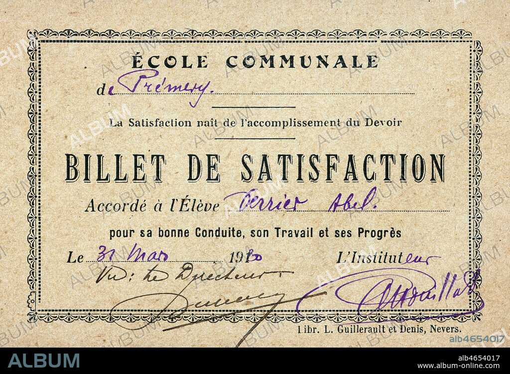 ' Billet de satisfaction accorde a l'eleve VERRIER Abel, pour sa bonne conduite, son travail et ses progres ', recompense d'un eleve meritant, qu'on peut rapprocher des Bons Points, 1920 . Credit Collection CT/ Kharbine Tapabor.