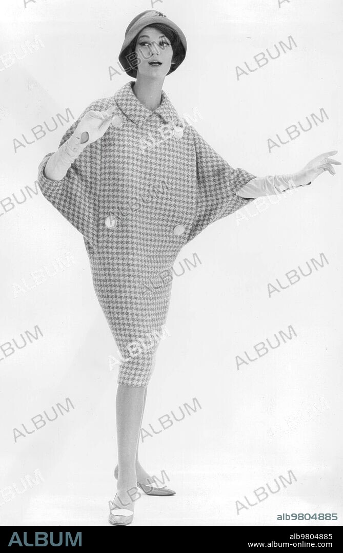 En la Imagen, abrigo de 1958, modelo de Nina Ricci.