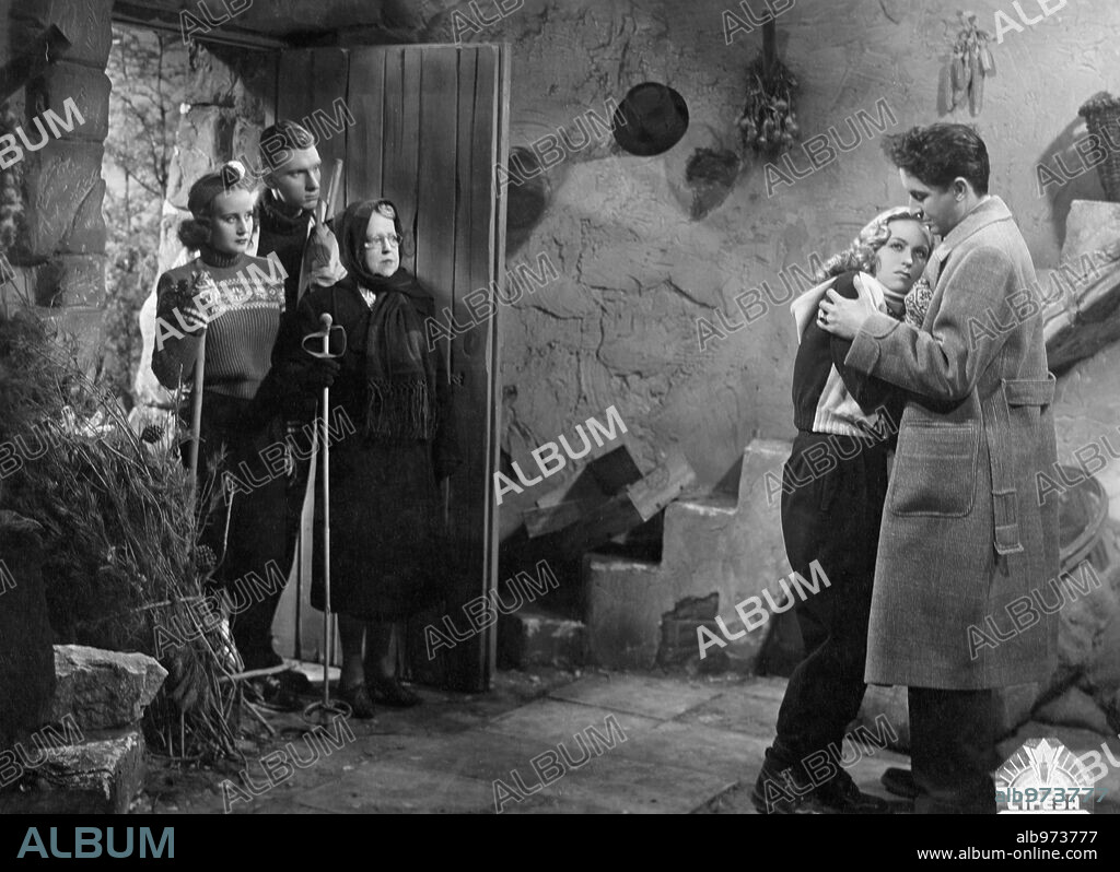 CAMINO GARRIGO, FERNANDO FERNAN GOMEZ, JOSITA HERNAN, LEONOR FABREGAS and LUIS PRENDES in MI ENEMIGO Y YO, 1944, directed by RAMON QUADRENY. Copyright CIFESA.