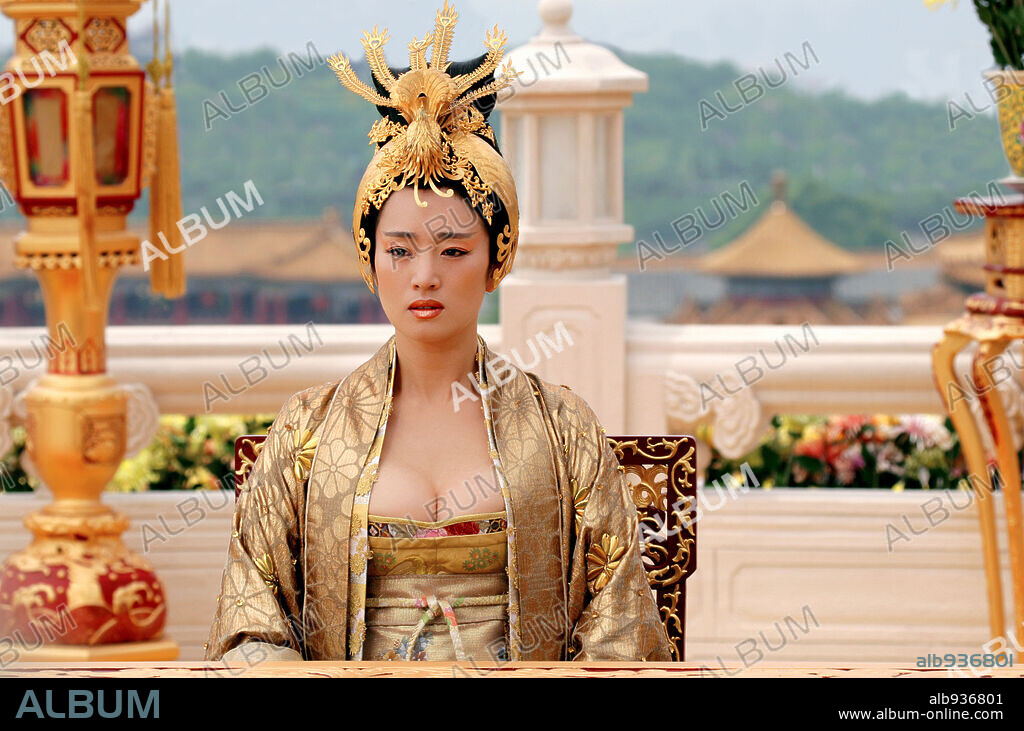 LI GONG in CURSE OF THE GOLDEN FLOWER, 2006 (MAN CHENG JIN DAI HUANG JIN JIA), directed by YIMOU ZHANG. Copyright BEIJING NEW PICTURE FILM CO./ELITE GROUP ENTERPRISES / XIAOYAN, BAI.