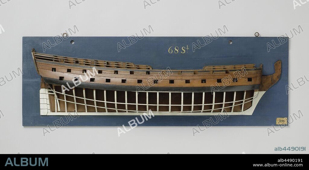 Half model or a 68-Gun Ship of the Line, Polychromed mold model (starboard) of a three-mast with some decoration. Thirty-one gun ports spread over three decks, the skin of the two gun decks is closed, the deck of the upper campaign is closed, there is a horizontal mold on the level of the lower deck. The stern has a twisted mirror, in which the ration wood is indicated. Hol wulf, two-storey fence with scalloped top edge, no side gallery. Straight rudder with square rudder king that follows below the heel of the keel and on which seven rudder sets are indicated. Sheer ascending to the rear, two barkwoods and deer broken by the gates. Marked around underwater ship with flat bottom and two lines. Various aspects of this model, such as the emphasis on the turnstile and the interrupted barkwood, suggest that this is a fairly early model., anonymous, Amsterdam (possibly), c. 1730 - c. 1790, wood (plant material), h 44.5 cm × w 124.8 cm × d 15.5 cm.
