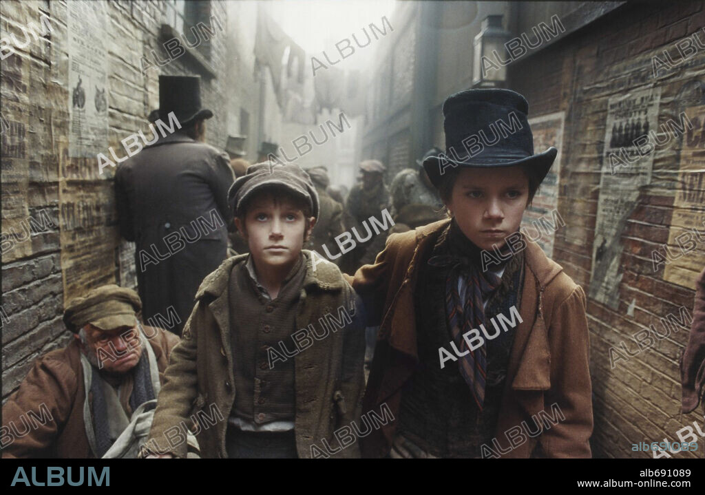 BARNEY CLARK y HARRY EDEN en OLIVER TWIST, 2005, dirigida por ROMAN POLANSKI. Copyright OLIVER TWIST PRODUCTIONS LLP / FERRANDIS, GUY.