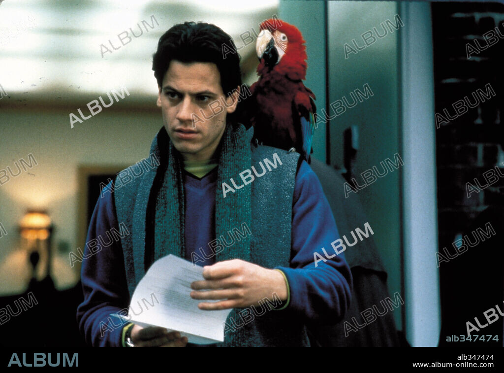 IOAN GRUFFUDD in 102 DALMATIANS, 2000, directed by KEVIN LIMA. Copyright WALT DISNEY PRODUCTIONS.