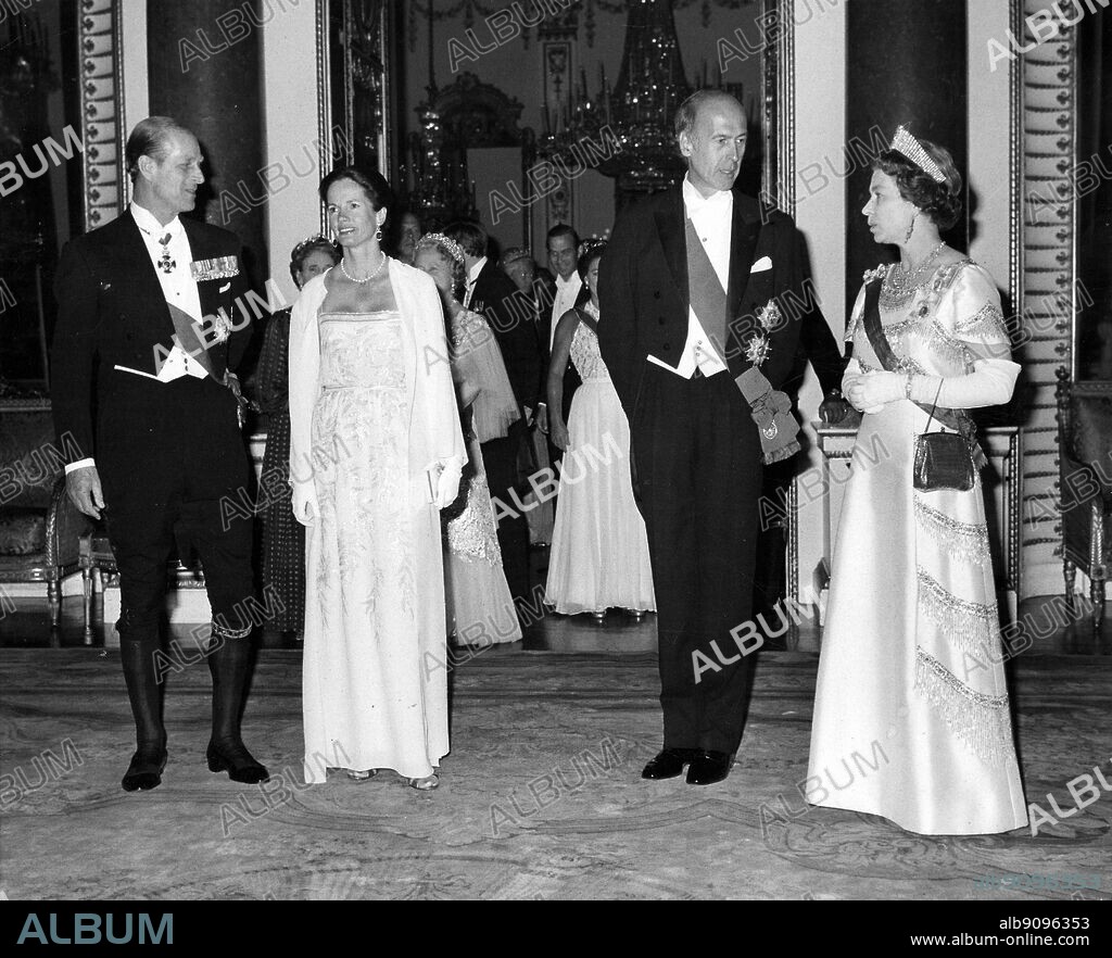 22nd June 1976: Queen Elizabeth II and the Duke of Edinburgh with President Valery Giscard d'Estaing of France and his wife before a state banquet at Buckingham Palace.