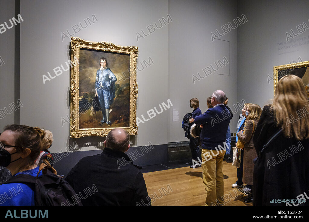 The Blue Boy, 1770, oil painting, Thomas Gainsborough, visitors contemplating the work, National Gallery, London, England, Great Britain.