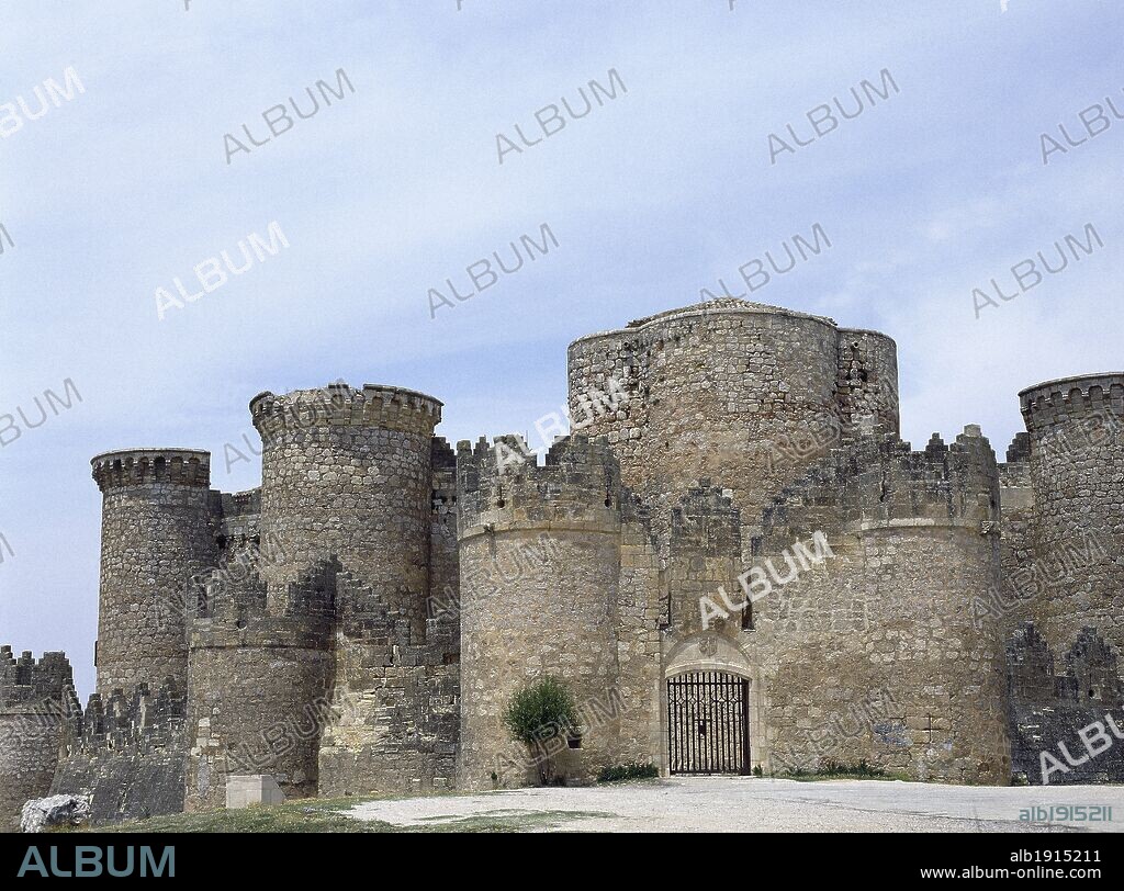 Spain, Castile and Leon, Cuenca province. View of the medieval Castle of Belmonte. It was built during the second half of the 15th century, by order of Don Juan Pacheco, 1st Marquis de Villena.