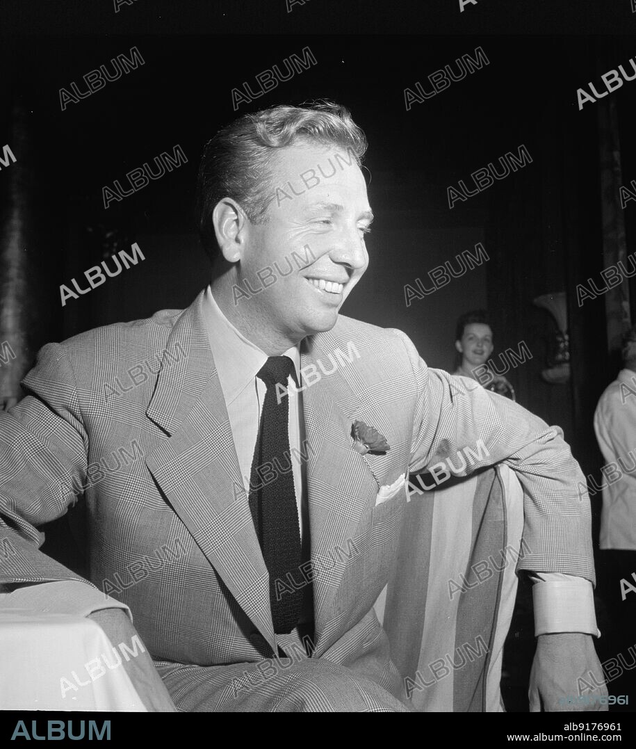 WILLIAM PAUL GOTTLIEB. Portrait of Skitch Henderson, Eddie Condon's, New York, N.Y., ca. Aug. 1947.