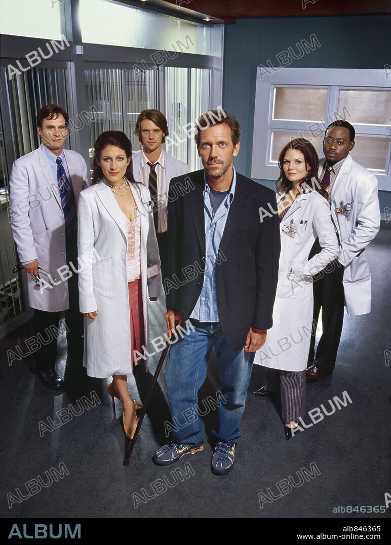 HUGH LAURIE, JENNIFER MORRISON, JESSE SPENCER, LISA EDELSTEIN, OMAR EPPS and ROBERT SEAN LEONARD in HOUSE, M. D., 2004 (HOUSE M. D.), directed by BRYAN SINGER and KEITH GORDON. Copyright FOX BROADCASTING COMPANY / HUMBERT, SCOTT.